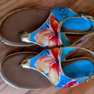 2/$20 Women's thong sandal with back strap. Size 8